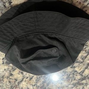 Lululemon bucket hat
